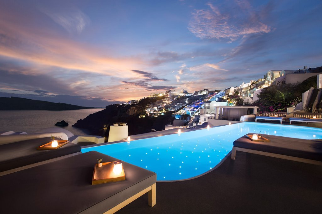 katikies hotel santorini pool night view