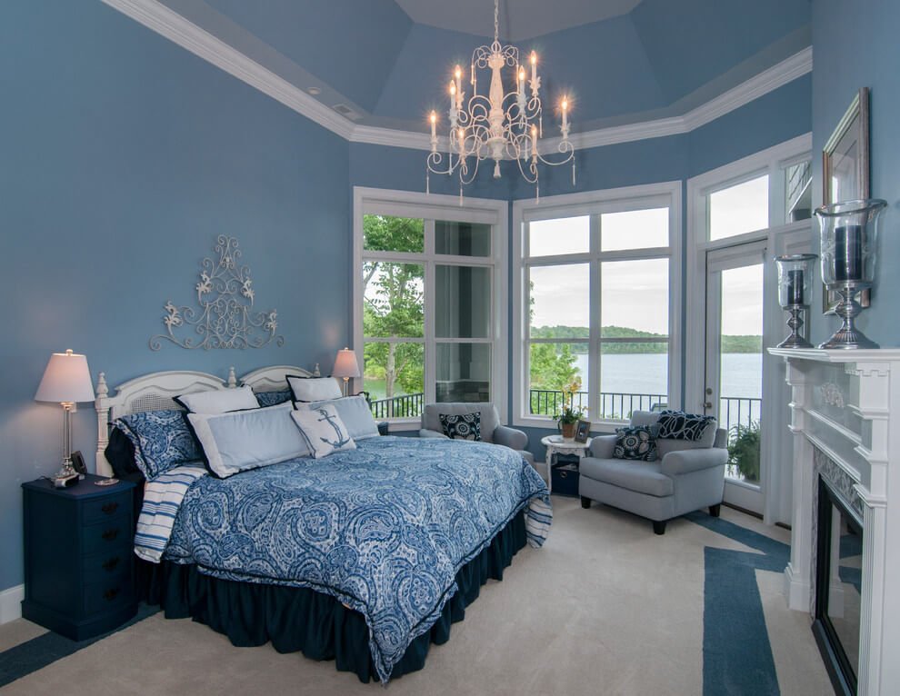 Soft Luxurious Traditional Blue Bedroom