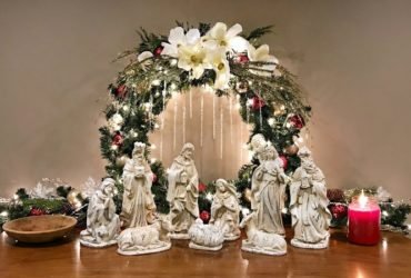 Decorate a Nativity Scene1