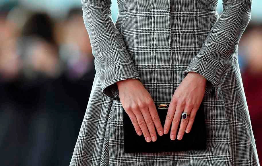 dianas engagement ring 1